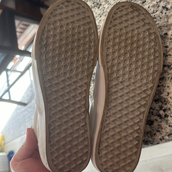 White vans - Picture 5 of 6